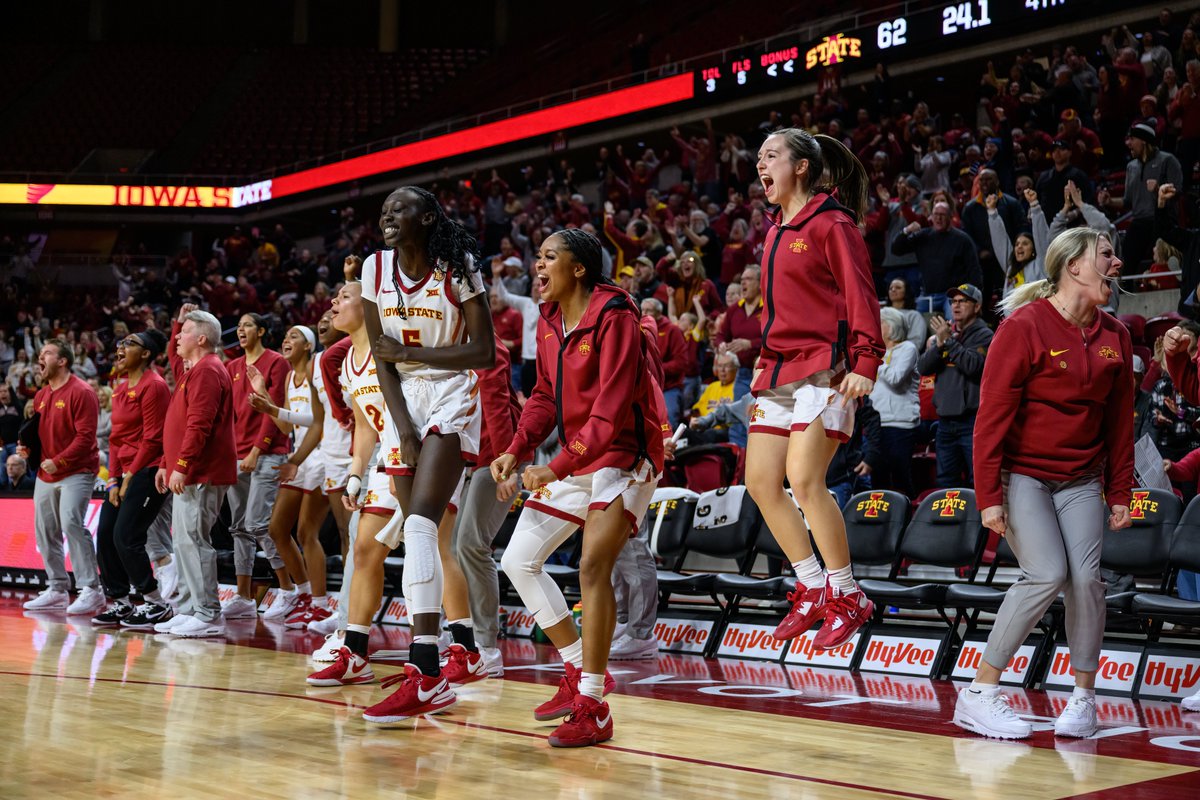 CycloneWBB's tweet photo. Check out this week's @ESPN_WomenHoop Power Rankings Team of the Week (spoiler alert: it's Iowa State)!!

📰: https://t.co/cWv81Wnogx

🌪️🏀🌪️ https://t.co/py5QcU5Juh