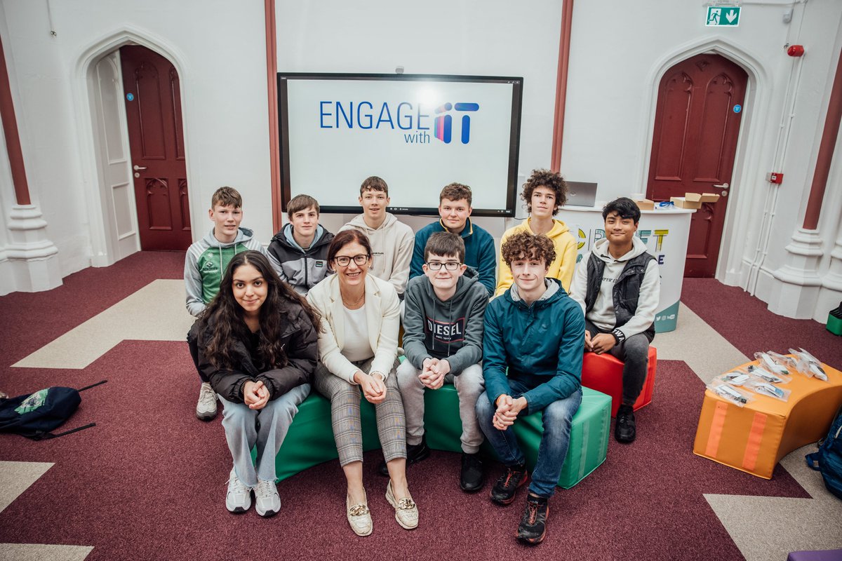 All in the CRAFT Maker Space are thrilled for Sean O'Sullivan @colaiste, his family & teachers for his amazing project & success in @BTYSTE 🏆
Sean participated in @MICLimerick ENGAGE with IT programme, funded by the @hea_irl during the October midterm break #education #Limerick
