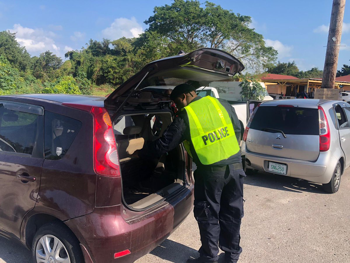 Insp. O. Hanna and team of officers from the Eastern Division conducted road checks within the Division.
