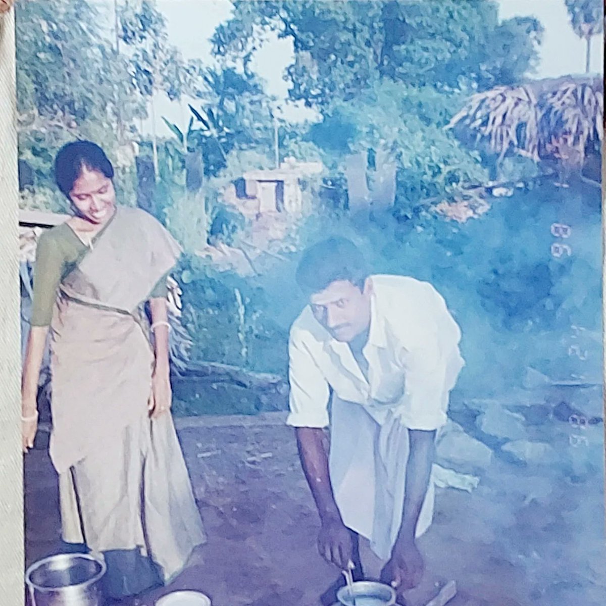 Wishing everyone a very #HappyPongal 2024! One festival I miss the most celebrating back home! It's a three day celebration, including #MattuPongal, my favorite or should I say any farmers favorite 😍! 3rd photo is some 25 yrs old! #pongal #farmersdaughter #proudofmyroots