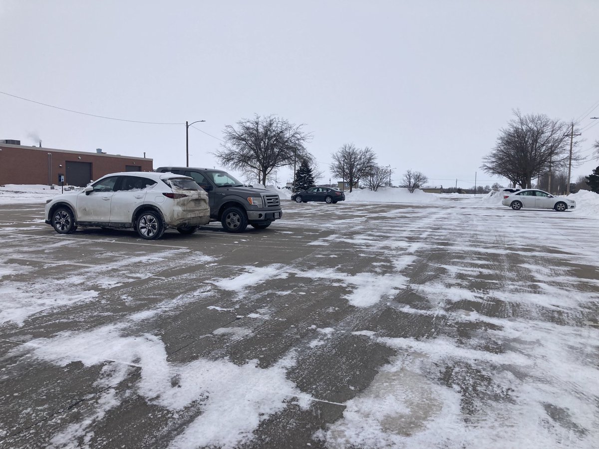 GoBluejays1's tweet photo. A huge shout out to our maintenance staff for all of their tremendous efforts related to snow removal.  Fortunate to have such an amazing crew!  They truly raised the bar over this past week!! #AGRise https://t.co/Y8uduySxRF