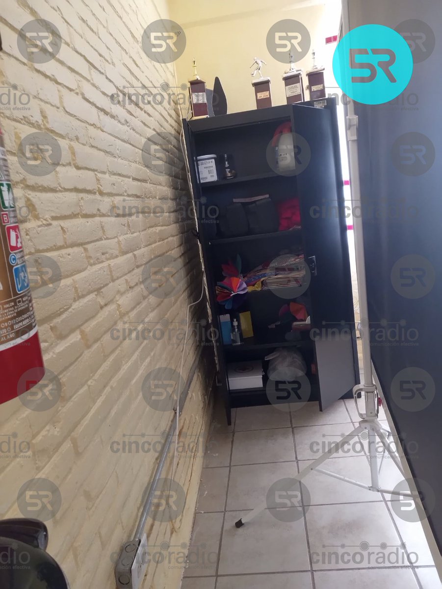 laredcincoradio's tweet photo. ❌ || Durante esta mañana se confirmó el robo a la escuela primaria Miguel Hidalgo en Santa Cruz #Techachalco, #Panotla #Tlaxcala. Los delincuentes forzaron las cerraduras y se llevaron proyectores, equipo de sonido y otros artículos de valor. #LaRedCincoRadio https://t.co/FHpxnGgQFA
