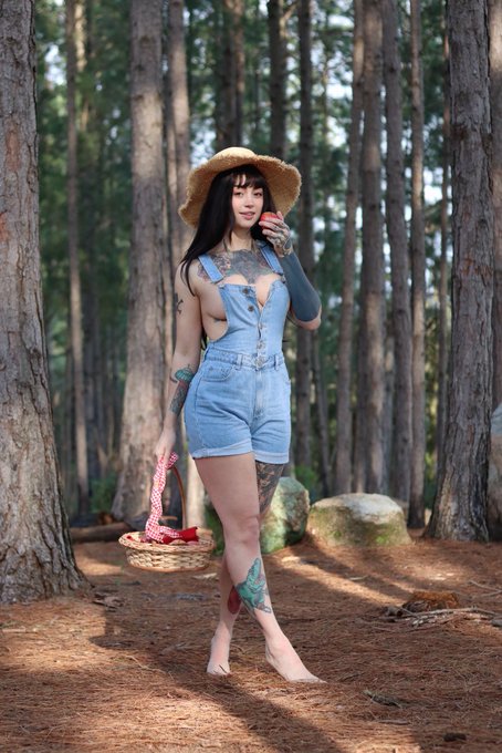 Quer uma mordidinha ?  🍎 https://t.co/X1b5oR9ZyH