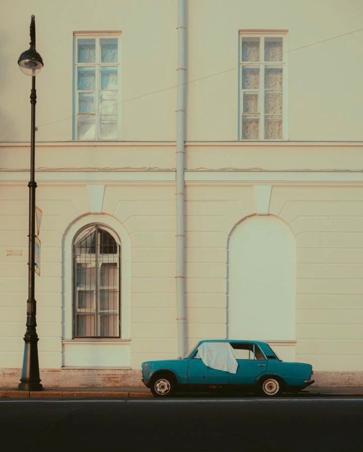 fubiz's tweet photo. Beautiful Pastel Tones 🤍 by Viktor Balaguer 
#pastel #tones #minimal https://t.co/Jb46VVcn15
