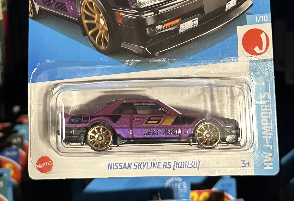 24 colorways for the Nissan Skyline RS Which one looks best? 2/3