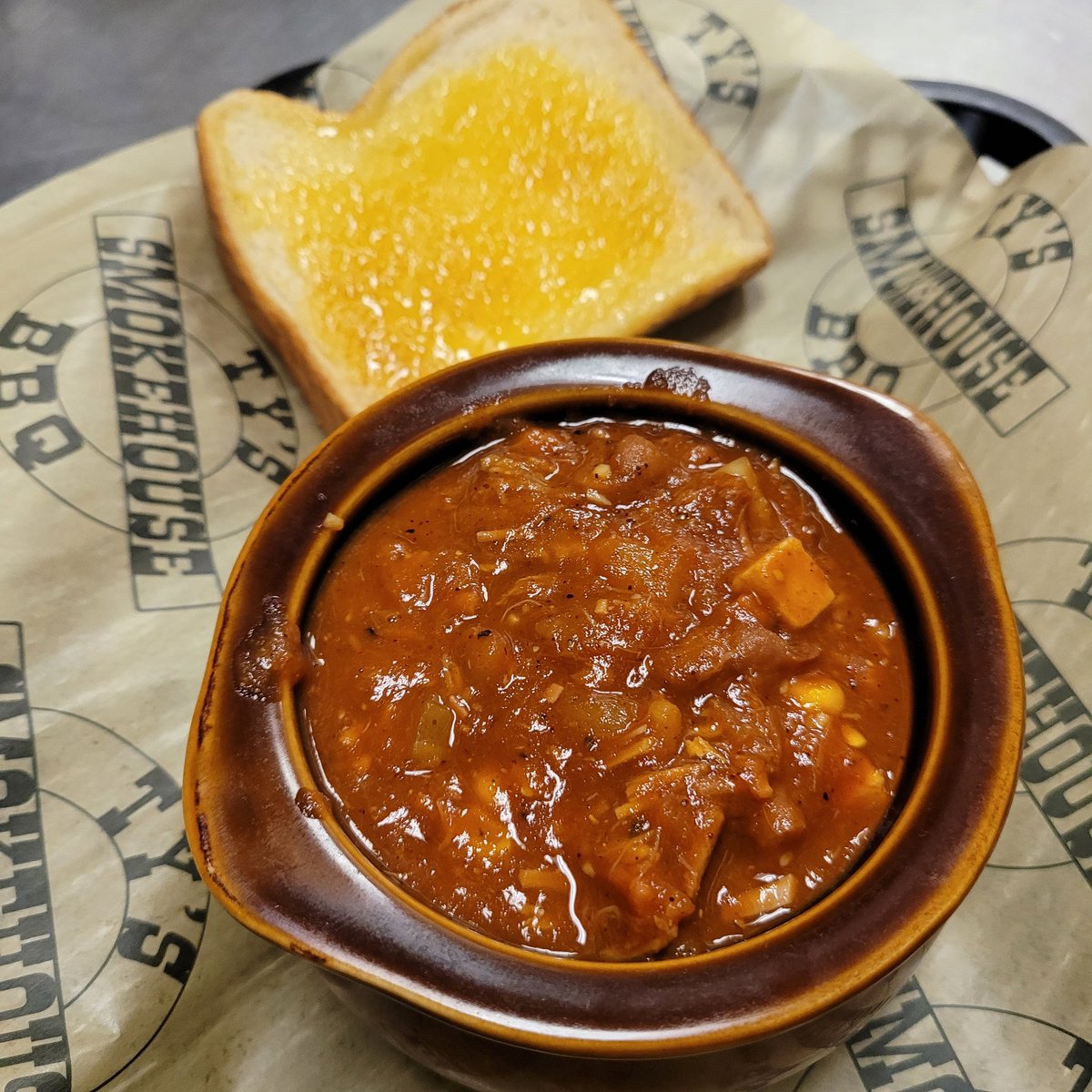TysSmokeHouse's tweet photo. @CChandlerTV Come in from the cold and get a nice bowl of warm Brunswick Stew @ Ty's Smokehouse in Bartlett 
7174 stage rd https://t.co/fZQqdojWC4