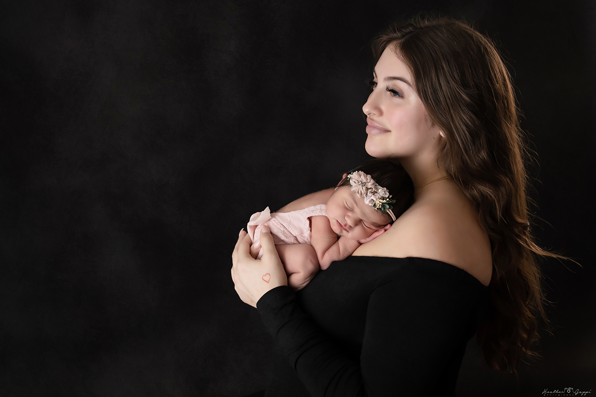 HeatherGappi's tweet photo. In the heart of my fine art studio, we craft dreams into reality—immortalizing the innocence and purity of your newborn in each frame.⁠
⁠
Book Now:⁠
📩  info@heathergappi.com⁠
☎️ (248)798-6591⁠ https://t.co/puiPkjrYGk