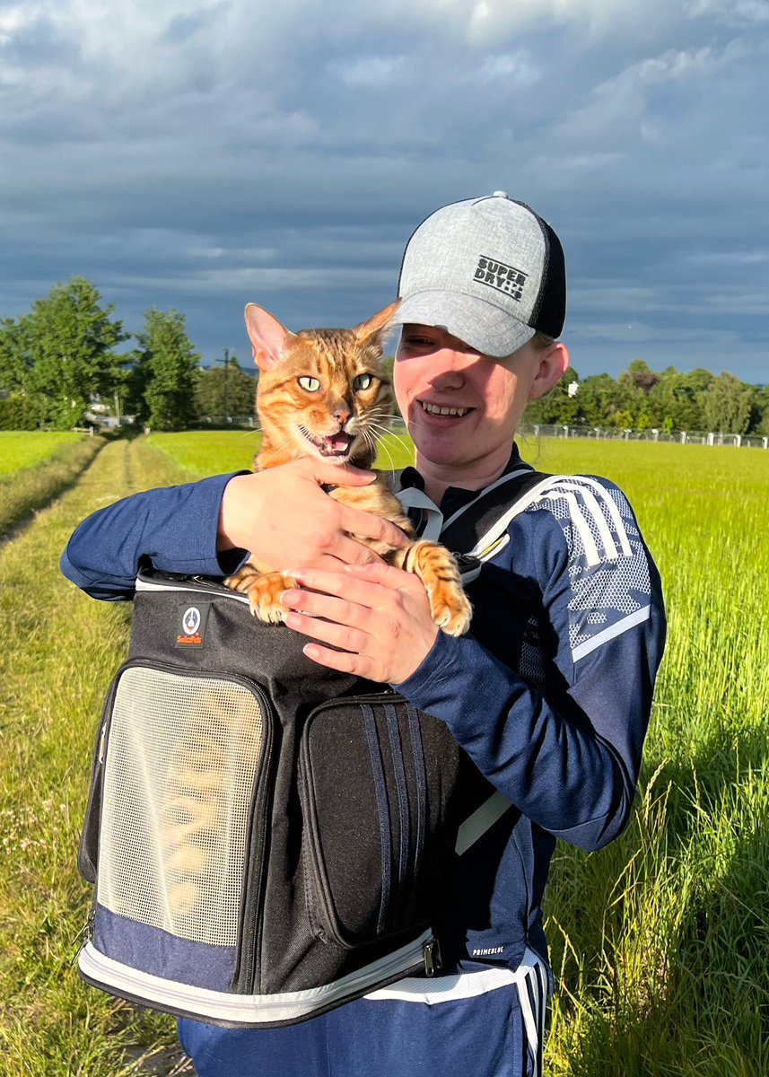throughcatslens's tweet photo. @weskrantz Adventure backpack for Finn please 🙏 https://t.co/4GdGphqRlm