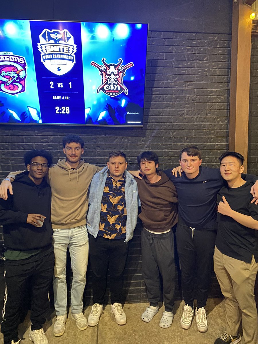 𝚖𝚒𝚔𝚎 tweet media