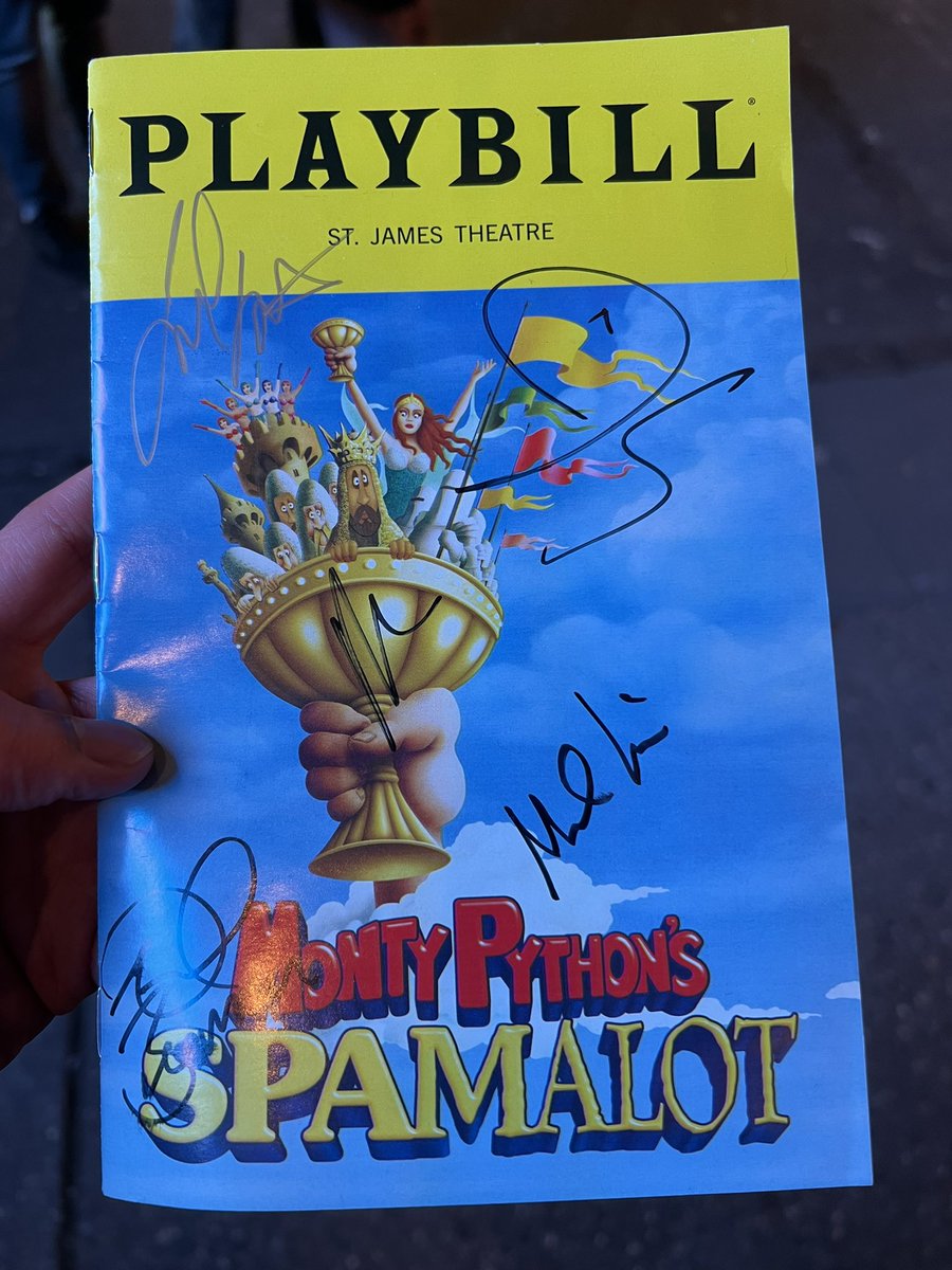 So thankful to have seen Monty Python’s Spamalot on Broadway for the second time! This musical is amazing, entertaining & hilarious!!!!😃❤️🎭⭐️😆🙌🎊

@SpamalotBway 

#montypython #spamalot #broadway #musicaltheatre #amazing #entertaining #hilarious #playbill #onbroadway