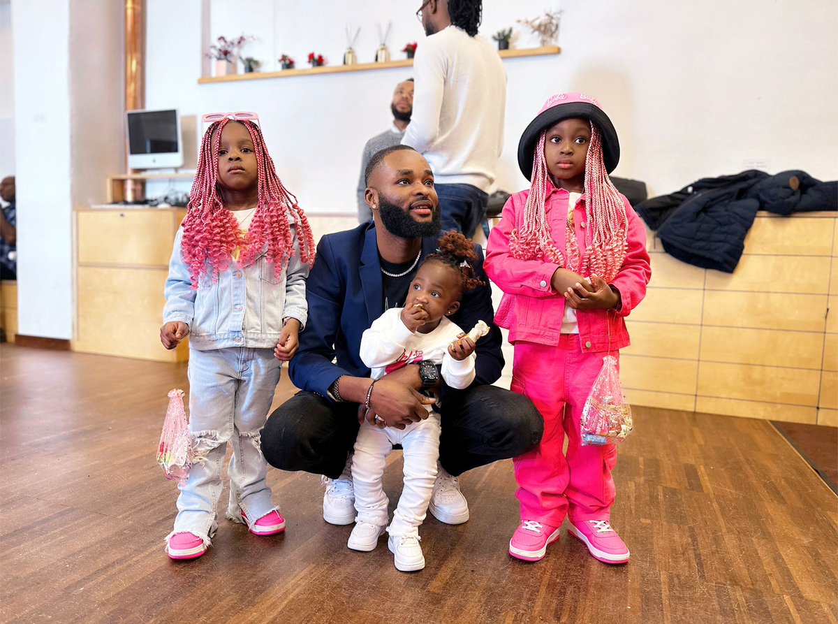 Happy Blessed Birthday To Beautiful Daughter✅✅
6 look good on you
Daddy Love you My Darling.