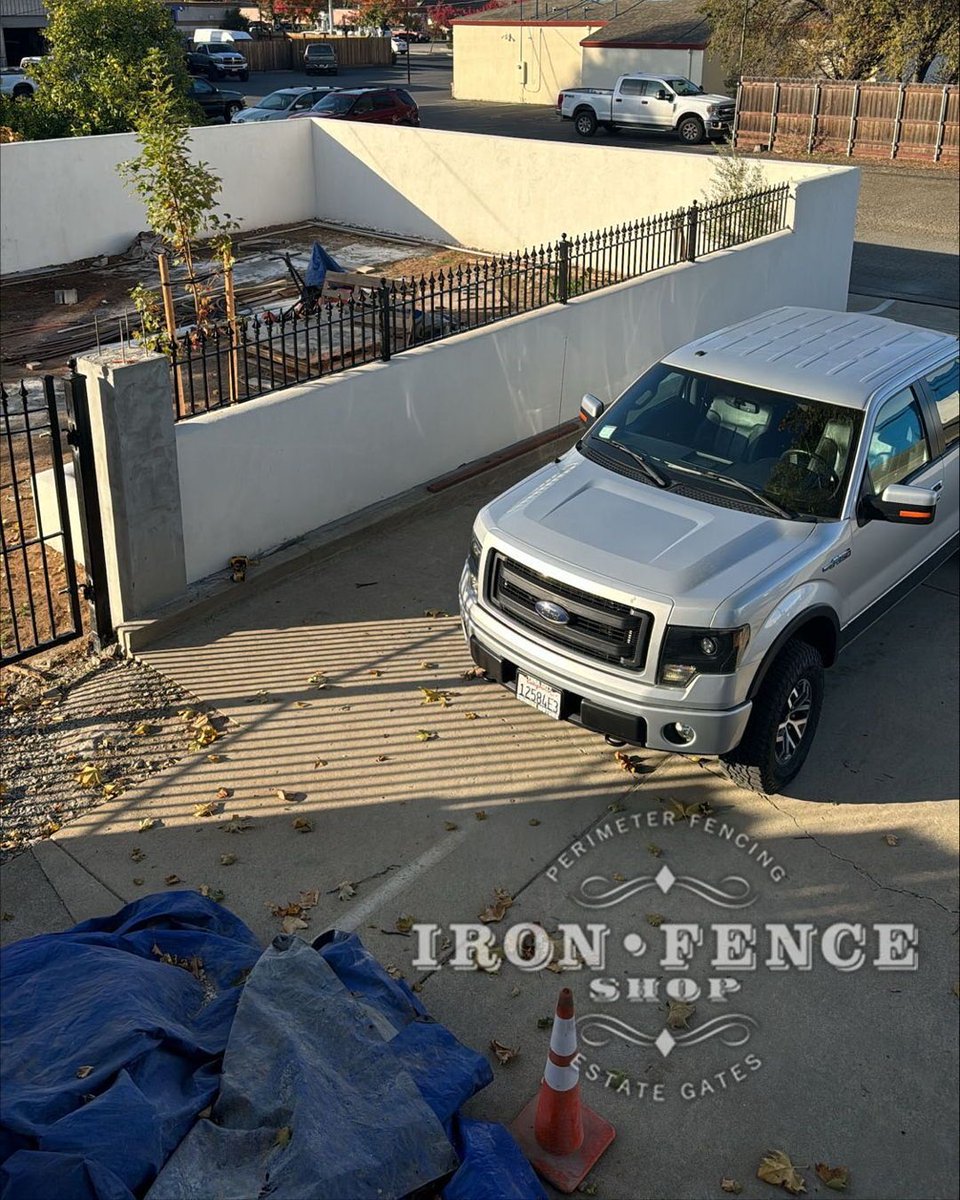 From creating the perfect balcony oasis for your fur friend to adding the perfect accent to your backyard wall, we have what you need for the iron fencing touch of your dreams. ✨ 

#IronFenceShop #ironfencing #curbappeal #dreamoasis #balcony #backyard