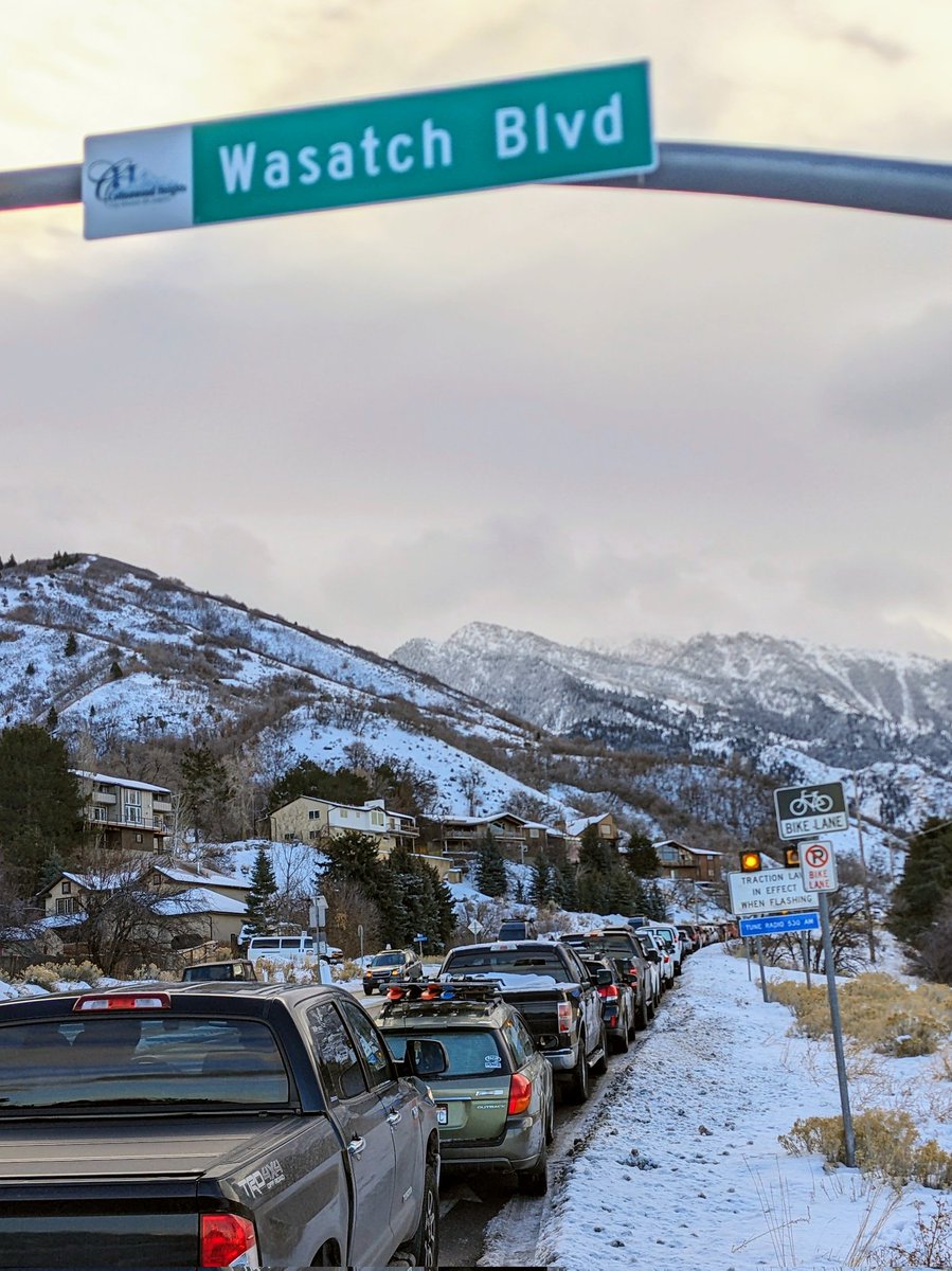 Hey guys, how about we ease off on the irony and stop idling our cars while waiting for the #SR210   #RoadClosureUpdate🚧 from @UDOTcottonwoods ?
@UDOTAvy @UtahDOT 
 @AltaCentral @AltaAlerts @SnowbirdAlerts