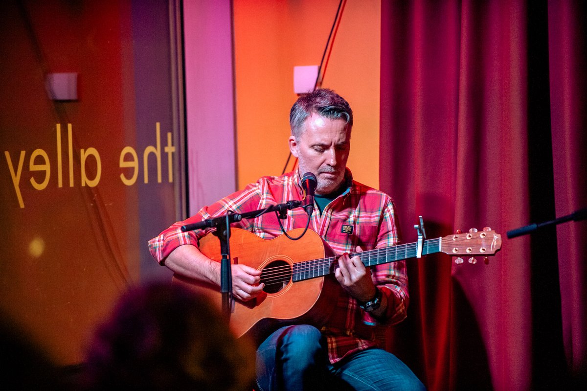 A great night of live music with Paul Casey at the Alley Theatre 🎵 Find out more about our upcoming events: pulse.ly/dptirzhqei