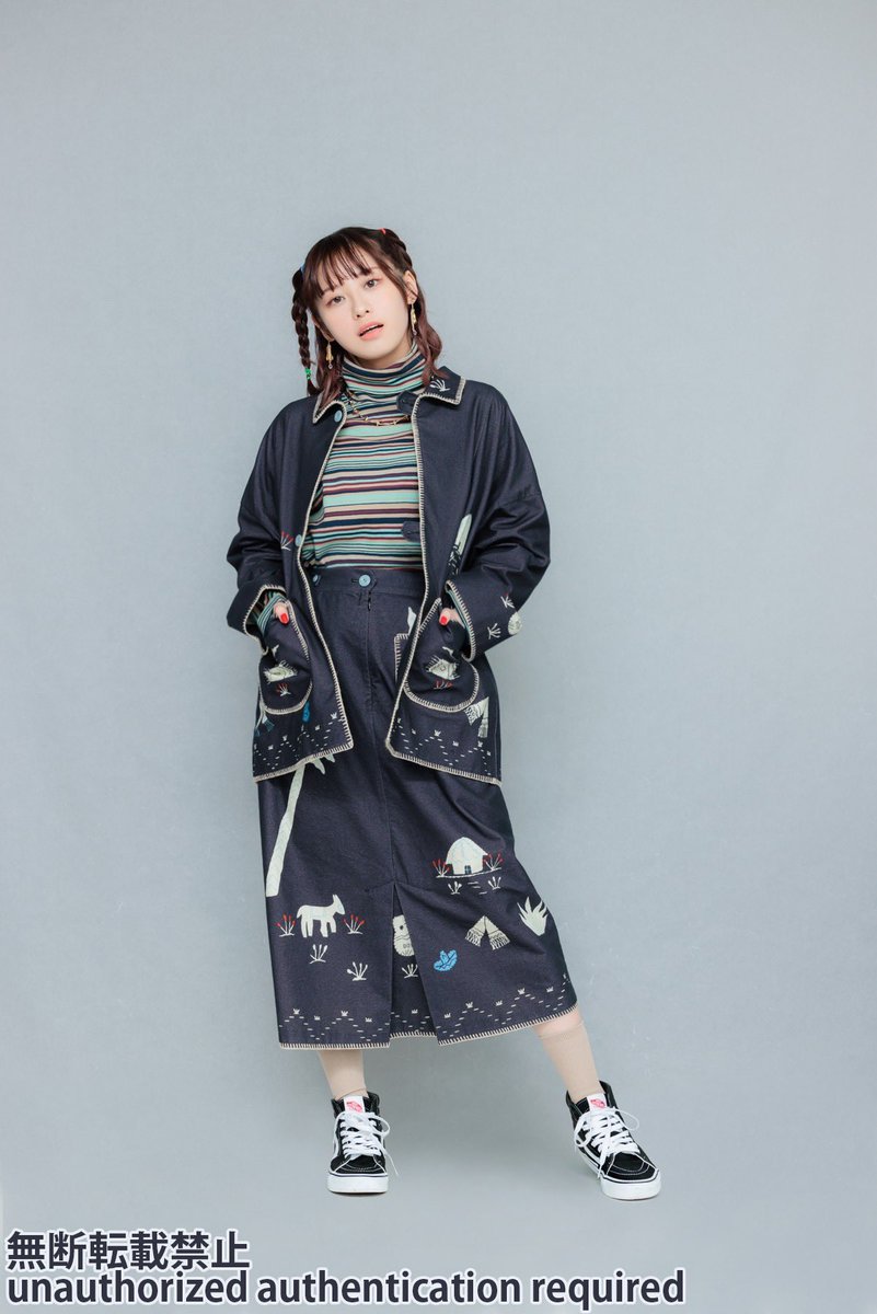 Tomori Kusunoki (楠木ともり) x Vans Sk8-Hi Classic Black