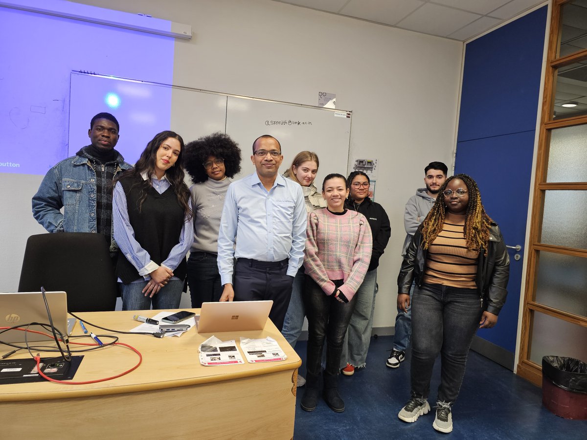 AlathurSreejith's tweet photo. Offering course on “Data Governance” in France -Tabacs campus, great experience sharing on Data compliance challenges of firms in European union https://t.co/Z1en18bbJW