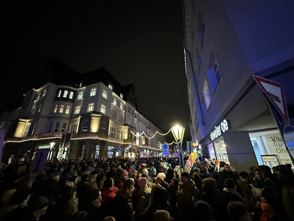 TKopatz's tweet photo. #FCKAfD https://t.co/iKD6jm9GGl