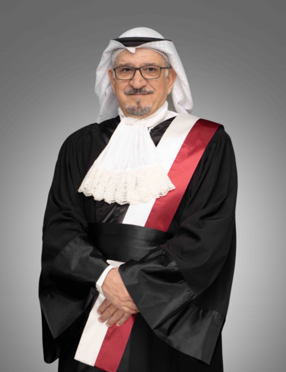 الدكتور رشيد العنزي 
رحمك الله و اسكنك الفردوس الاعلى 

شاهدناك دكتوراً …. فقد كنت رمزاً للعطاء 
شهدناك محامياً …..كنا نطمح ان نكون انت
حضرناك أباً……….  رحوماً خلوقاً كبيراً طيباً 

أسأل المولى جل جلاله أن يجعل قبرك روضاً من رياض الجنة …. اللهم ابدل داره بدارٍ خيراً منها