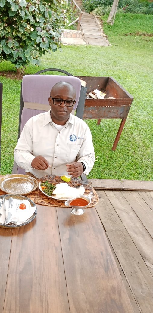 fredmutegi's tweet photo. I was born on Monday 15th at 5pm what a rare coincidence, I'm grateful to the Lord...Today, I’m going to focus all my attention on me. Today, I make myself my priority. Happy birthday to me as I turn 45! Mfanye kale kakitu on this Mpesa number at least nikate keki...0723 11 30 90 https://t.co/MbZMFRYzfV
