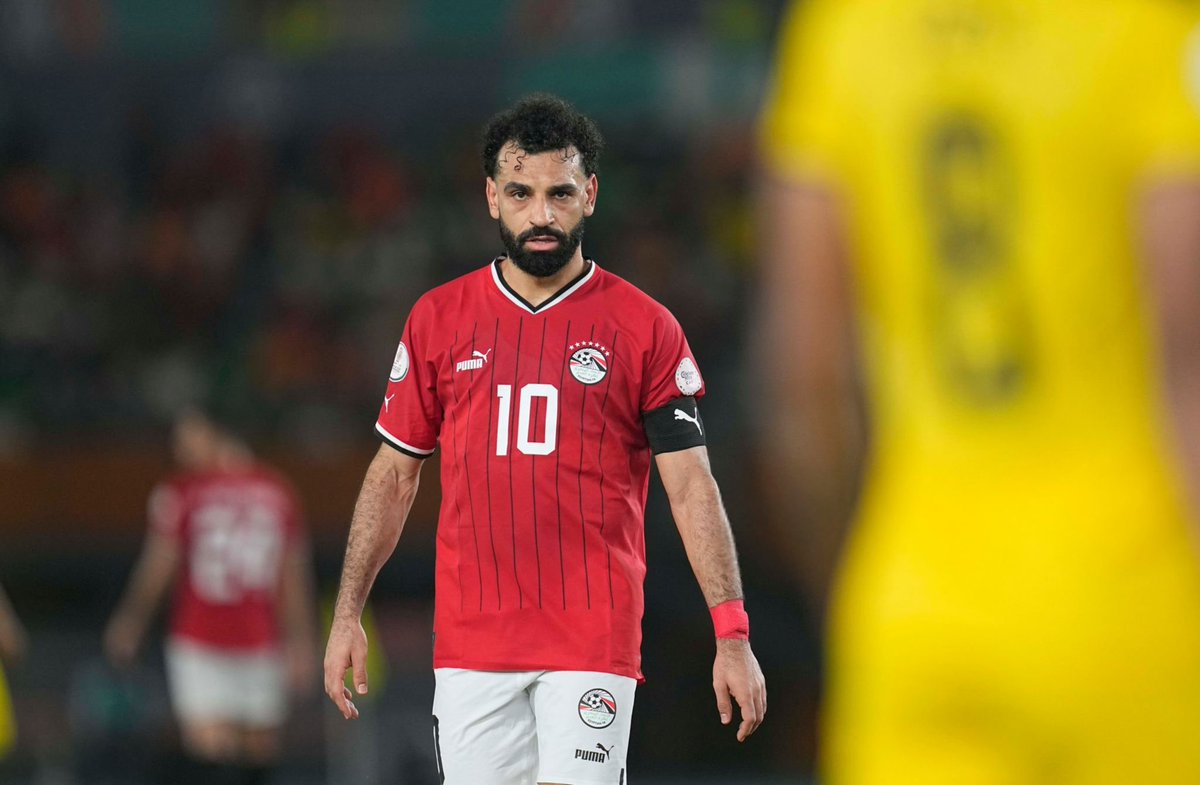 LFC4Ar's tweet photo. 🚨 موقع البريميرليغ | في حال خروج منتخب مصر من دور المجموعات بأمم أفريقيا فسيعود محمد صلاح مباشرةً لليفربول وسيكون جاهز للعب يوم 31 يناير ضد ت��يلسي. https://t.co/YKyYJRSYOZ