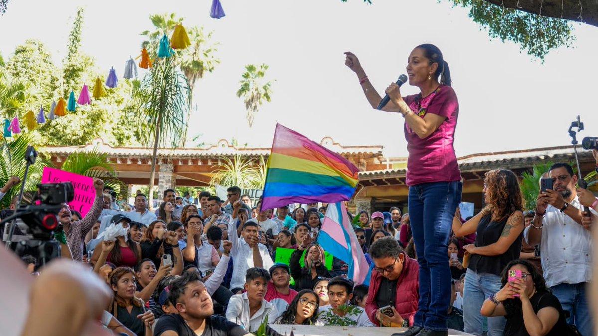 ClaudiaPorMor_'s tweet photo. Este sábado 13 de enero, los integrantes del movimiento de CLAUDIA POR MÉXICO, Lic. Eduardo Cabrera Miguel; Coordinador Estatal de C por México, acompañados por Coordinadores estatales y por más de 150 jóvenes asistimos a la gira realizada en el municipio de Xochitepec. https://t.co/Cl4AYqX43w
