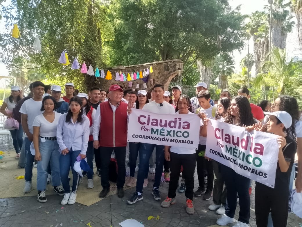 ClaudiaPorMor_'s tweet photo. Este sábado 13 de enero, los integrantes del movimiento de CLAUDIA POR MÉXICO, Lic. Eduardo Cabrera Miguel; Coordinador Estatal de C por México, acompañados por Coordinadores estatales y por más de 150 jóvenes asistimos a la gira realizada en el municipio de Xochitepec. https://t.co/Cl4AYqX43w