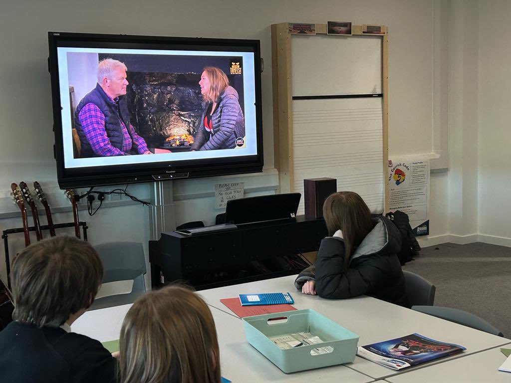 music_carrick's tweet photo. S3 studied Tam O’Shanter by watching the South Ayrshire Council Tamfest production with Jane McCarry and listening to the music of Malcolm Arnold.
@McCarryJane
@southayrshire
#Bluebonnettrail 🏴 🐴
#tamfest https://t.co/nZG4G4CIEa