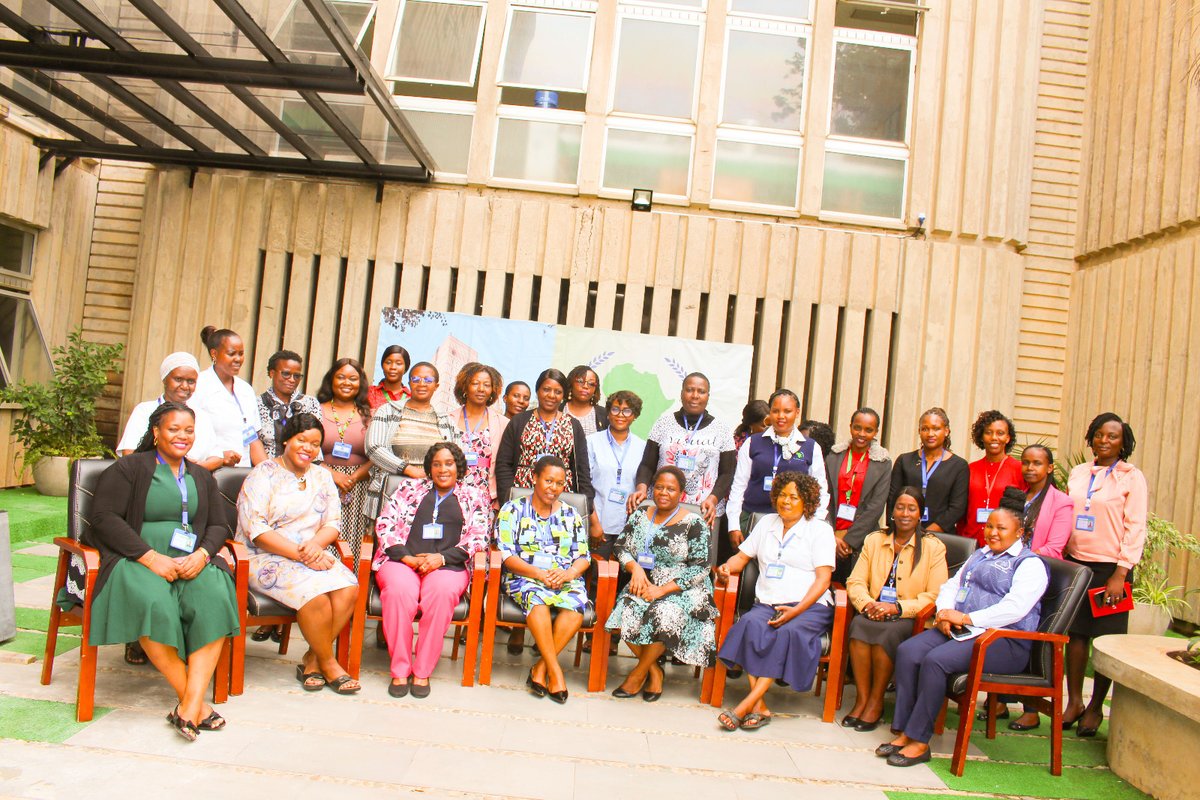ESAMI_INSTITUTE's tweet photo. #ESAMI staff met this morning to thank #God for a great 2023. Staff prayed for God to lead them through the New Year. Please click the following link to learn more about #ESAMI: https://t.co/7zyaD3ZHrp.
#ESAMI #Gratitude #NewYearBlessings #NewYearPrayers #NewYearHope #DivineGuidance