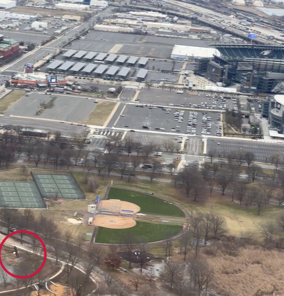 PPDAviation's tweet photo. This has to be a good sign. Eagles around the stadiums on game day 
#FlyEaglesFly @Eagles @PhillyPolice https://t.co/1NJLZrD6U3