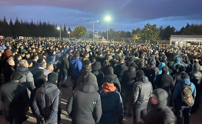 Eskişehir Hava İkmal Fabrikası’nda alkışlı protesto gazetenews.com/gundem/eskiseh… #www.gazetenews.com #eskişehir #havaikmalfabrikası #savunmasanayi #harbişsendikası