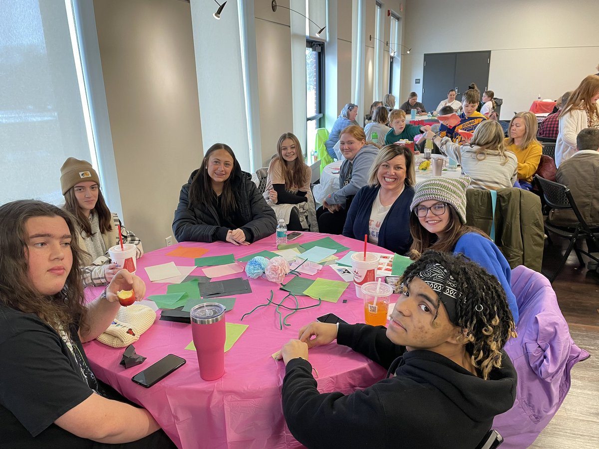 ZumHopeHigh's tweet photo. “Everybody can be great, because everybody can serve. ... You only need a heart full of grace. A soul generated by love.” Hope High Stuco &amp; Leadership celebrates MLK Day of Service https://t.co/rXnfP84s6W