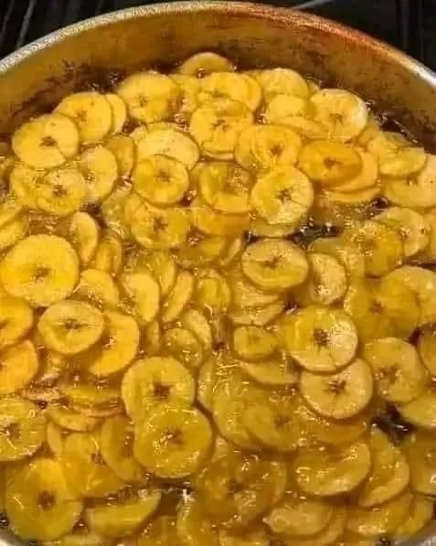 Today, I saw a woman frying plantain chips, and before she grated the plantain into the hot oil, she melted about 5 of the white polythene what we call 'olonka rubber' into the oil. Out of shock, I asked why she had to melt that into the oil. She told me that it is done to harden