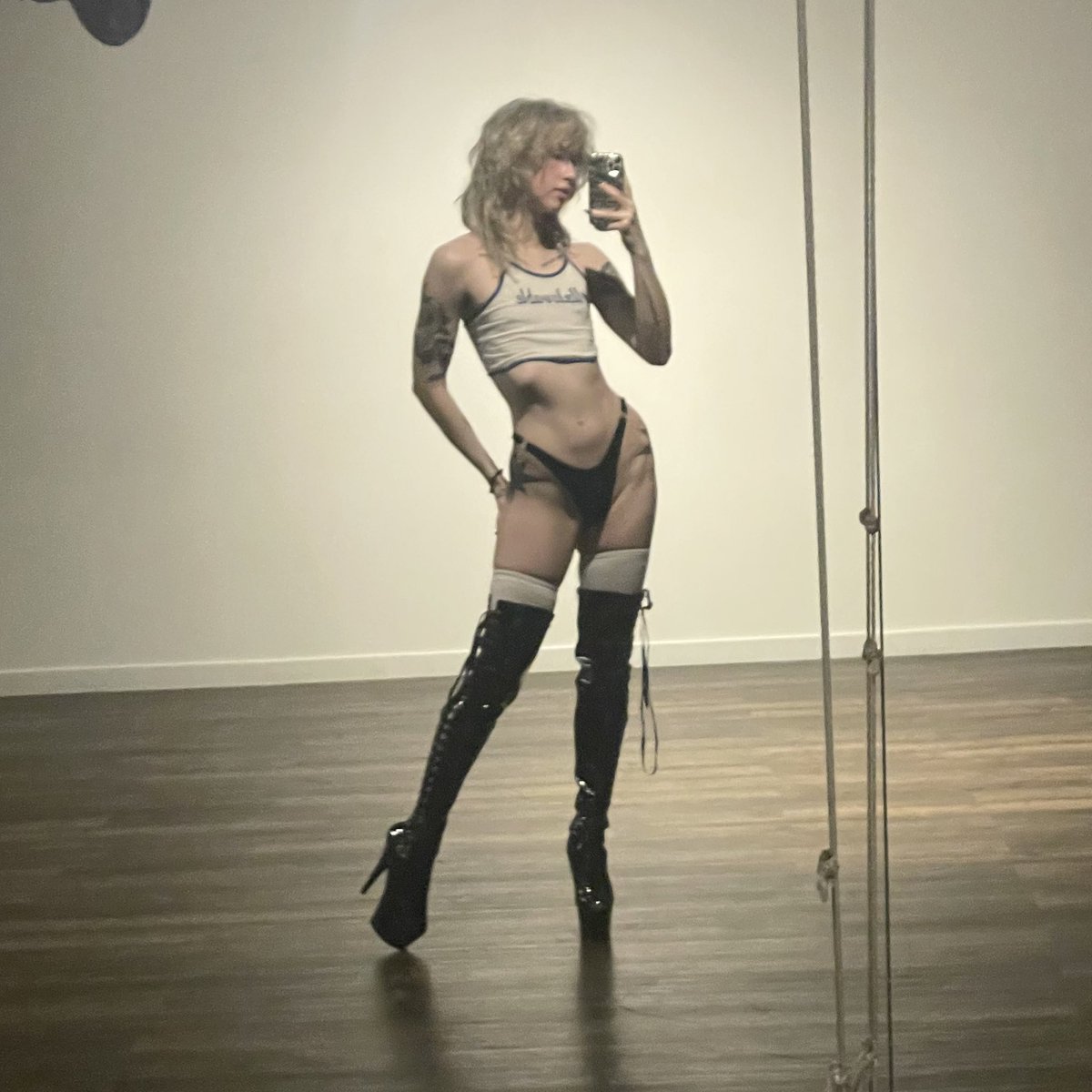 ell_eros_'s tweet photo. I need to redo this outfit, it was cute https://t.co/pCzlByVa1u