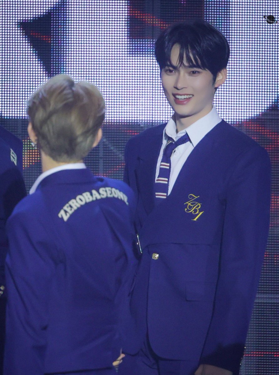 always the same since the start 🩷🩵😞