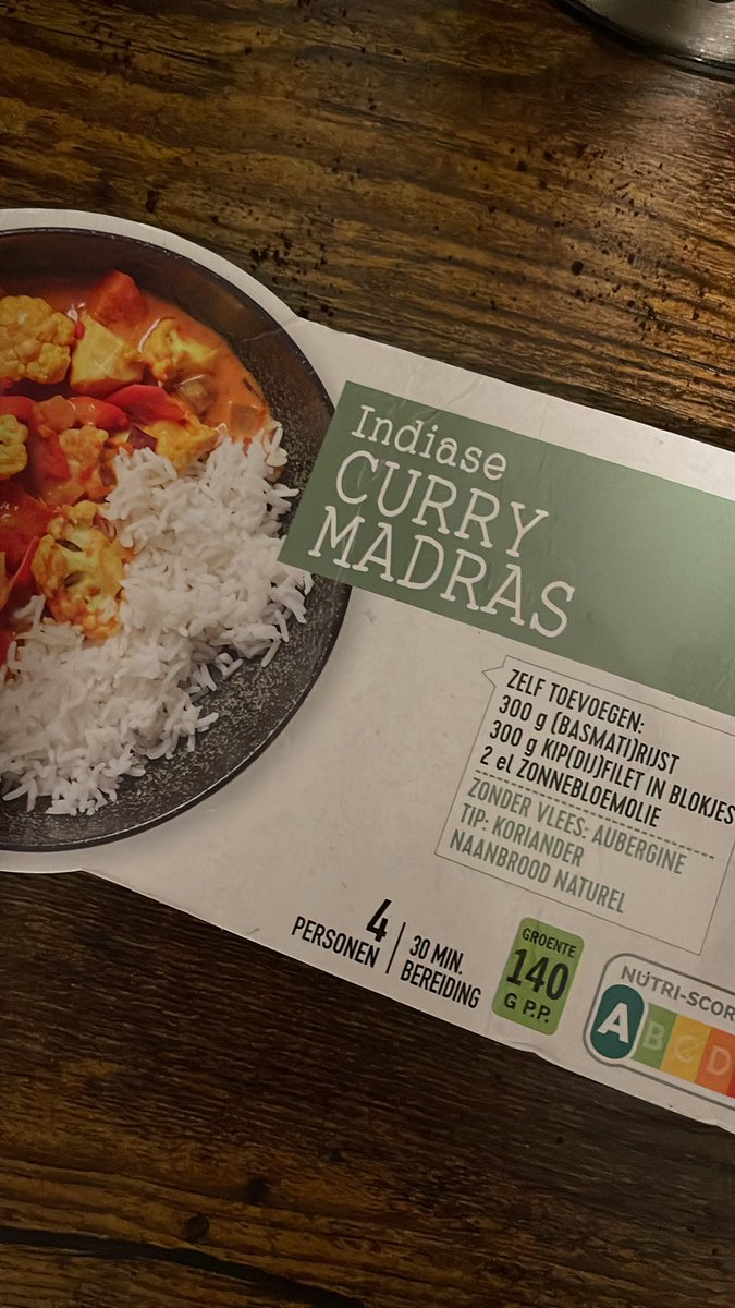 Roelish's tweet photo. @albertheijn De bloemkolen worden steeds kleiner….. hoe is dit voor 4 personen? https://t.co/gXbyMCR93e