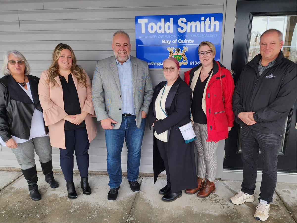 ClarNews's tweet photo. 2024 will be another critical year for housing policy in Ontario and we started the year off early meeting Minister of Energy, the Honorable @ToddSmithPC. We discussed many facets of the housing industry, from exclusionary zoning, to purpose-built rentals and more.

@OREAinfo https://t.co/G3dJJzagQS