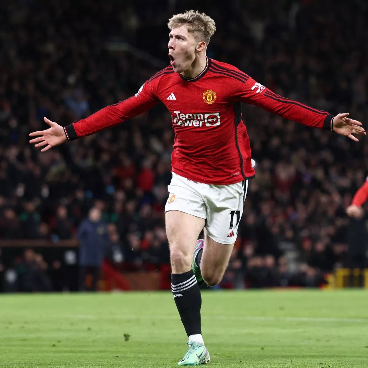 Teddy Sheringham on Rasmus Hojlund: “I quite like him as a striker and I thought it was a great goal from him to start the game off yesterday.

I just see the way Manchester United play. They don't really feed him to score goals, even his goal that came about yesterday.

Rashford
