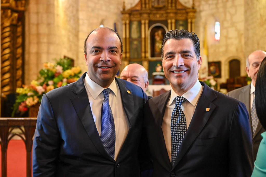 spereyrarojas's tweet photo. Hoy acompañé a los directivos de @Popularenlinea para celebrar y agradecer por sus 60 años de servicio, en una misa de acción de gracias. Felicitamos a cada colaborador de esta prestigiosa institución por ser parte del legado de innovación, confianza y compromiso con el crecimiento económico del país.

¡Que sigan siendo motores de desarrollo, creando oportunidades y fortaleciendo el progreso de nuestro sistema financiero nacional!