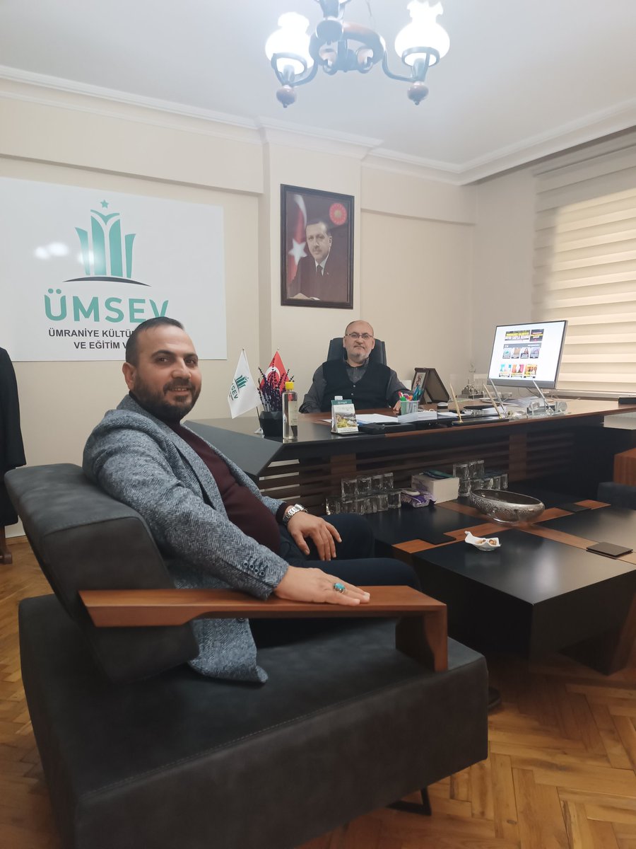 Ümraniyenin önceki  dönem başarılı ve   kıymetli  belediye başkanımız  sn <a href="/hasan_can/">Hasan CAN</a> 'ı ziyaret ettim.
Nazik ev sahipliği için kıymetli Başkanımıza teşekkür ediyorum..