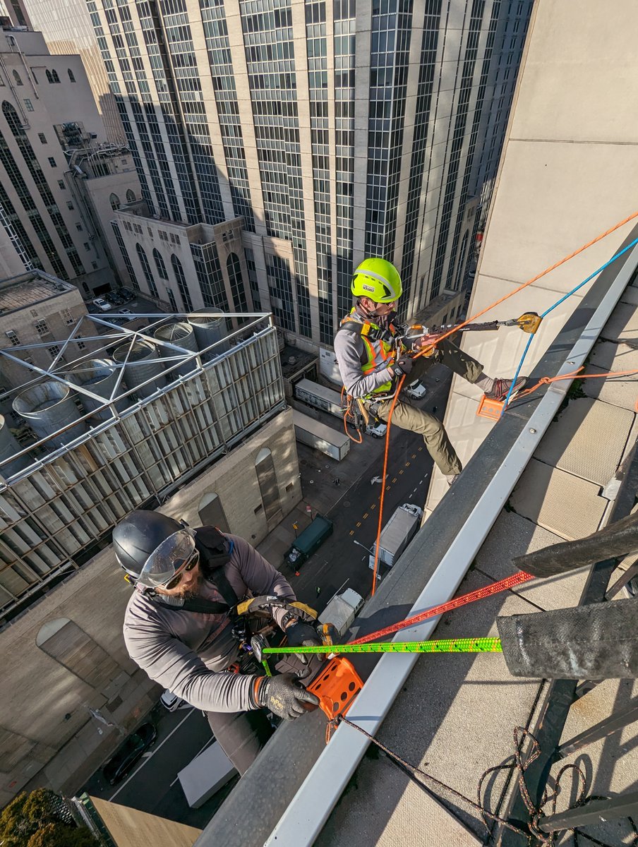 ArchPresStudio's tweet photo. Don’t forget to look up! After a year of careful planning and development, APS has added Industrial Rope Access to our professional services. This past Friday was our first inspection on East 71st Street in NYC with support from Full Send Vertical and Flag Restoration. #SPRAT https://t.co/AdofJ7XiMO