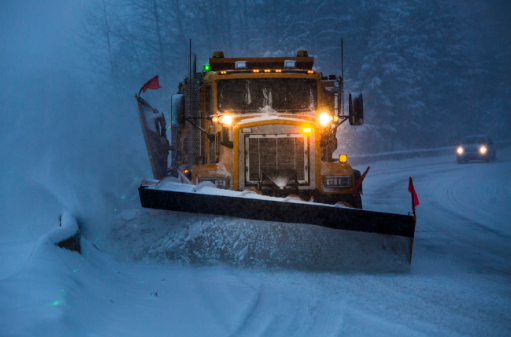 RoadSafeAtWork's tweet photo. It’s snow plow season! Give the snow plow operator a wave when they pull over to let you pass. They’re doing the job for you! Tips for driving safely in snow and ice: https://t.co/rFEC9YI7kp @TranBC https://t.co/FtbmzSO4Wh