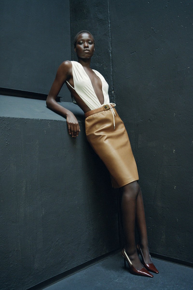 kendam_com's tweet image. Saint Laurent Resort 2024 collection lookbook kendam.com/news/lookbooks…

#SaintLaurent #Resort2024 #Lookbooks #Fashion #Kendam