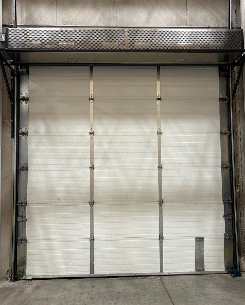 ArmstrongWarehousing tweet media