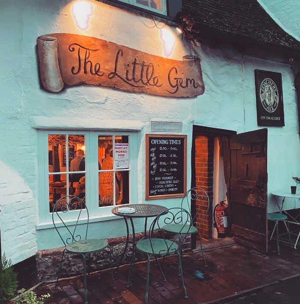 Upcoming music events at the The Little Gem 🍽️🎶⁠

📍The Little Gem, Aylesford ⁠
⁠
19th January - The Shaw Thing Duo ⁠
31st January - Live Band Music Quiz⁠
⁠
#whatsoninkent #visitkent #daysout #livemusic #thingstodo #pubevents #KentEvents #kent