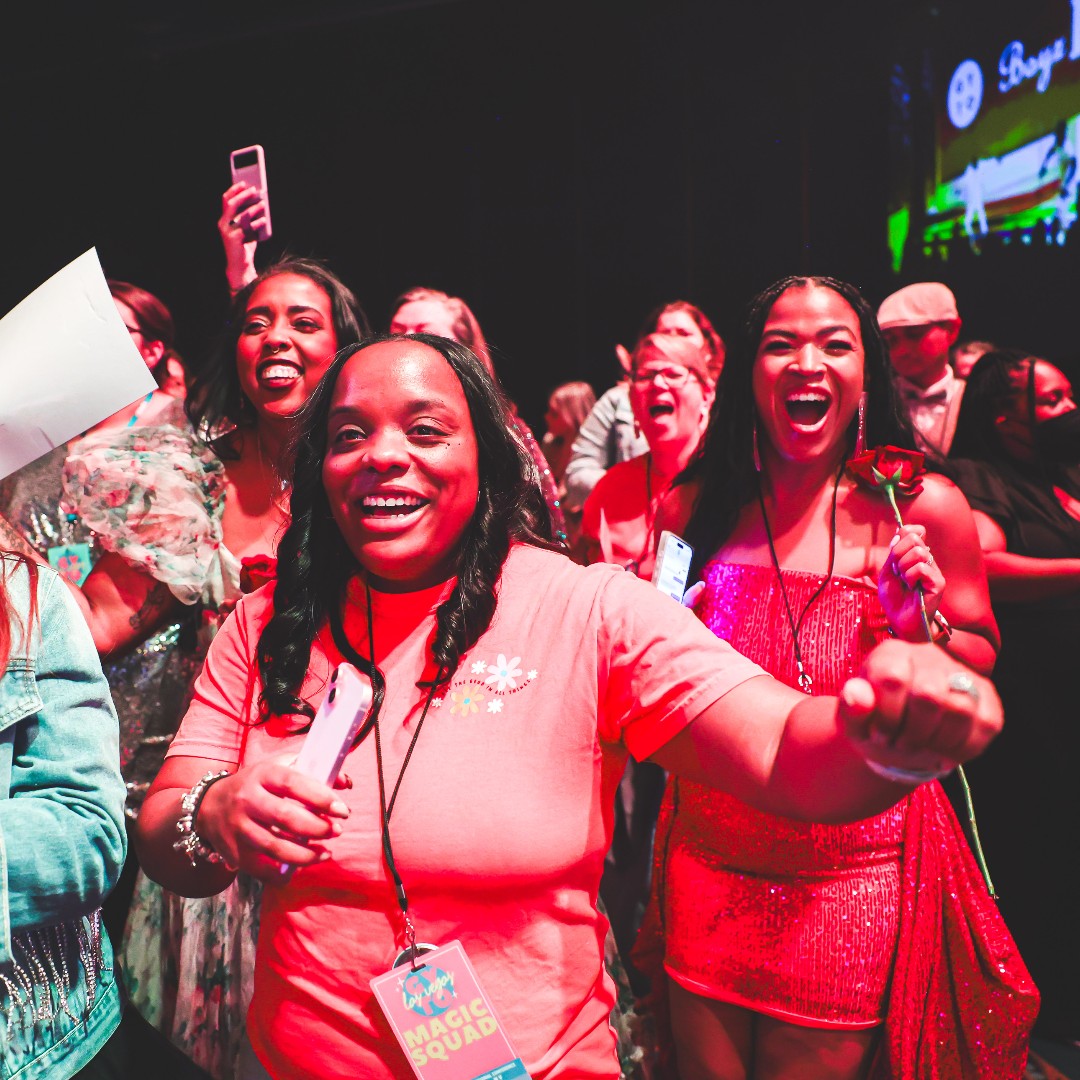 Day ✌🏻 #GYTOxLasVegas was filled with inspiring keynotes, dynamic breakout sessions, and celebrating 3,000 educators and administrators! Last day, best day, GYTO! #getyourteachon #GYTOxVegas #teacherpd #teacherconference #weloveteachers #ccsd #vegasteachers #atlantateacher