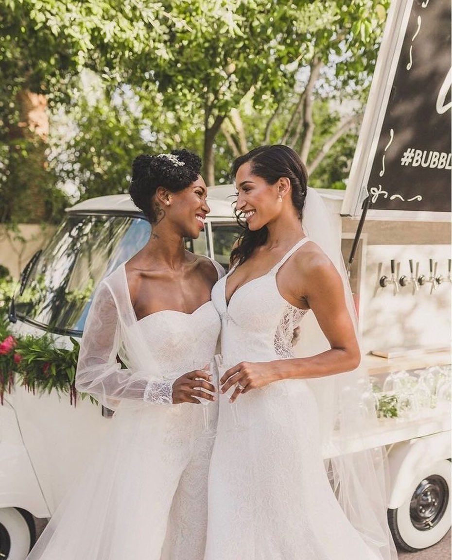 evollgbt's tweet photo. Photographer: @georgestreetphoto ๐ธ
#weddingday #twobrides #lesbianwedding #lgbtq๐ #bridetobe #dancingwithher #lesbianmarriage #mrsandmrs #twobridesarebetterthanone #femmelesbian #equalrights #equalmarriage https://t.co/TIOt4HBTD3