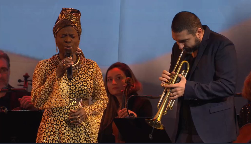 mena_trends's tweet photo. #WEF24 
Renowned Lebanese trumpeter #IbrahimMaalouf also joined the #OpeningConcert at @wef. 
@Davos #ArtForAction @intesasanpaolo https://t.co/lfjClERJjr