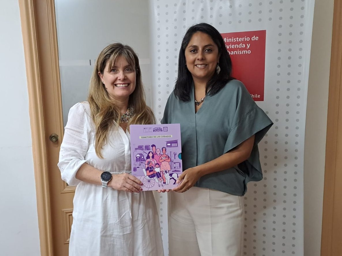 frangallegosj's tweet photo. ¿Habías escuchado el concepto de "ciudad cuidadora"? Es uno de los puntos que explica Territorio de los Cuidados, un libro que hizo @Minvu y @MinMujeryEG con orientaciones para construir ciudades más justas para las personas cuidadoras y que requieren cuidados🙌 https://t.co/5s0R3Rv9oW