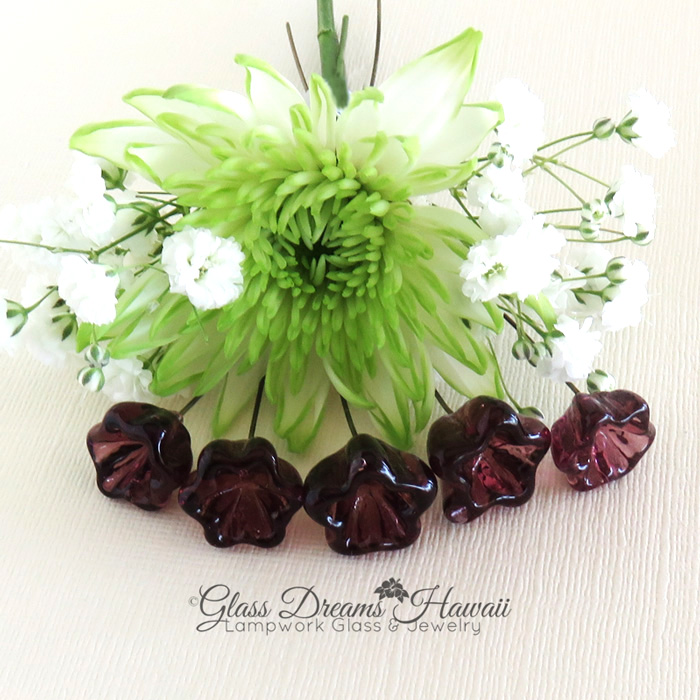 glassdreamshawaii.etsy.com/listing/505540… Glass Bellflower Headpins #handmadelampwork #jewelryfindings