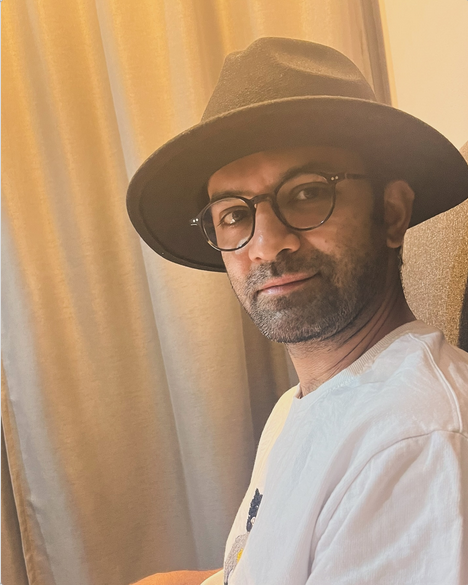 nazarovasd5's tweet photo. New ig post
#BarunSobti𓃵 😍🤓🎩🤗☺️
@BarunSobtiSays
barunsobti_says
Spec-ial night!!
#whentheheartisfull #itsallaboutperspective https://t.co/nMkgz9h6PR https://t.co/R8hHg3SrEY